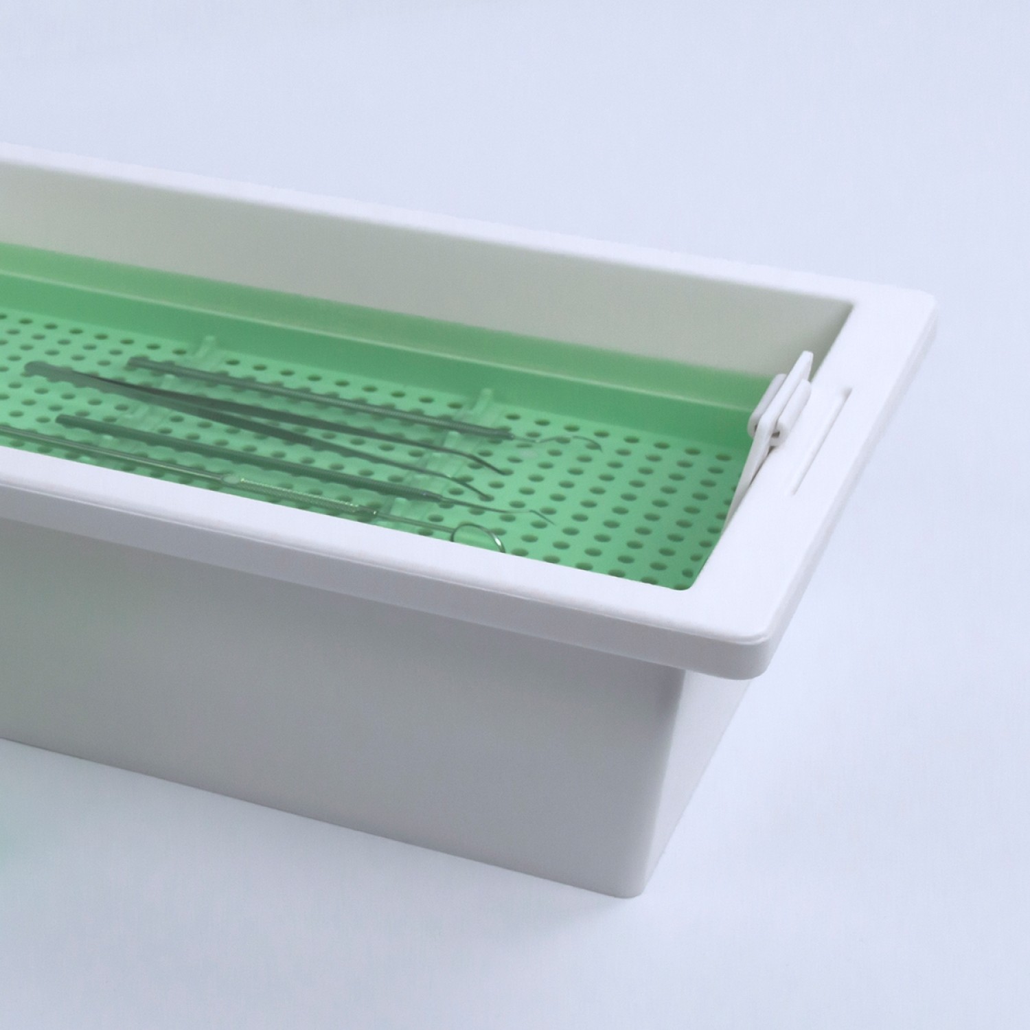 Bossklein IDactiv Instrument Disinfectant 2.5 л за едър, дребен и ендодонтски  инструментариум